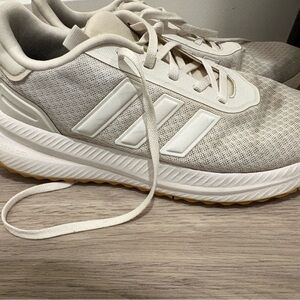 Size 8.5 / Adidas Runfalcon Cloudfoam Running Shoes